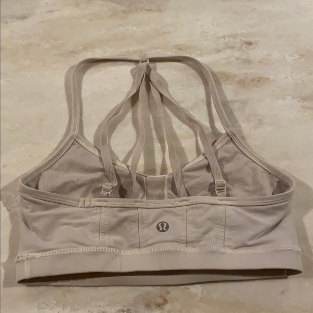 Lululemon sports bra